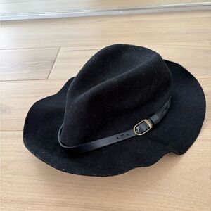 Forever 21 Black Felt Hat
